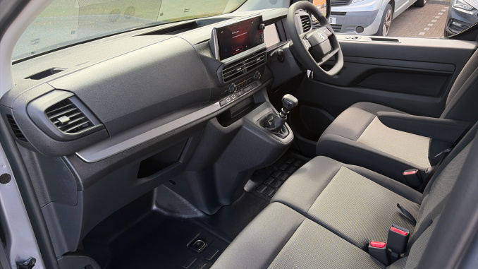 Vauxhall Vivaro L1 Diesel 1.5 Turbo D 120 Pro H1 Van - Image 42